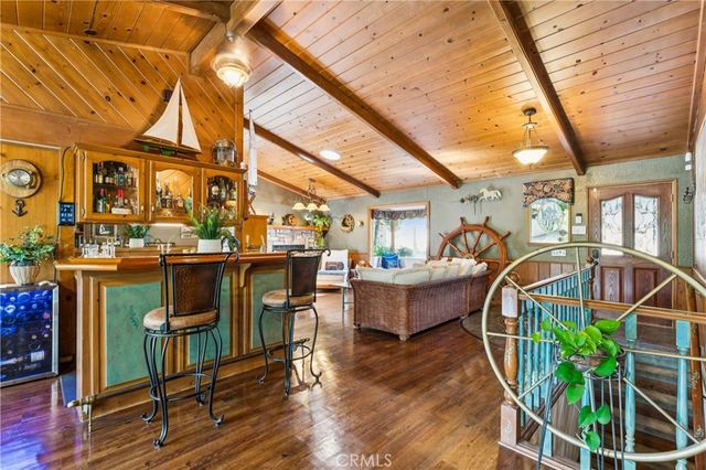 901 Nesthorn, Crestline, CA 92325