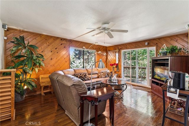 901 Nesthorn, Crestline, CA 92325
