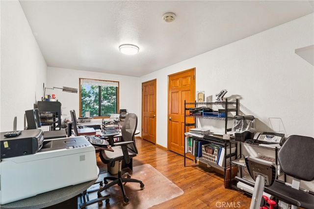 901 Nesthorn, Crestline, CA 92325