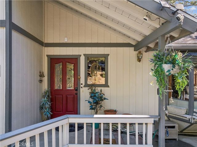 901 Nesthorn, Crestline, CA 92325