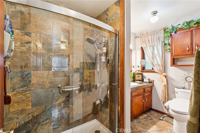 901 Nesthorn, Crestline, CA 92325