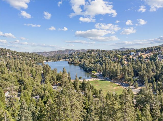 901 Nesthorn, Crestline, CA 92325