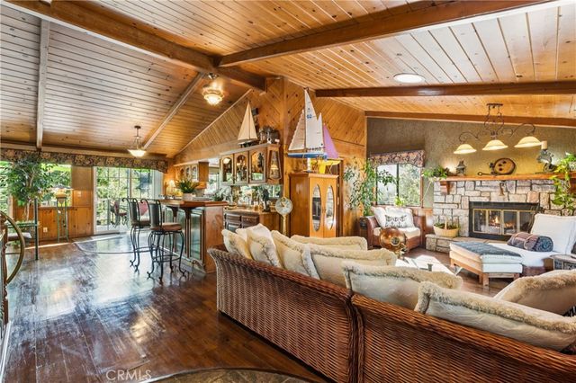901 Nesthorn, Crestline, CA 92325
