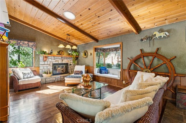 901 Nesthorn, Crestline, CA 92325