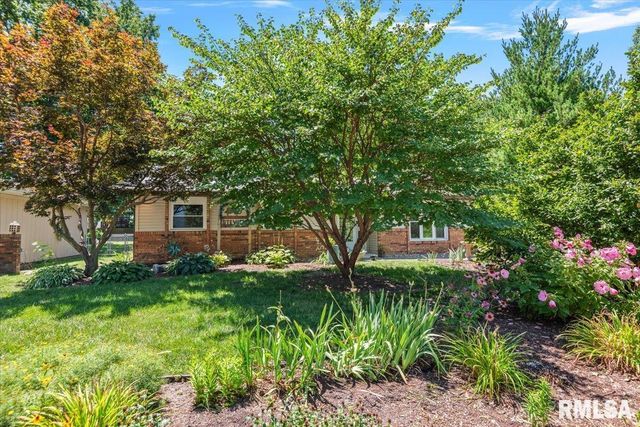 644 MAGNOLIA Drive, Chatham, IL 62629