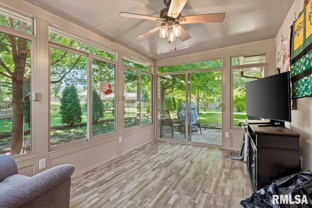 644 MAGNOLIA Drive, Chatham, IL 62629