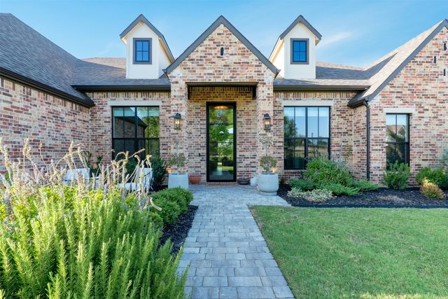 631 San Saba W, Midlothian, TX 76065