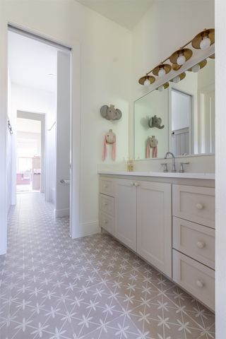 631 San Saba W, Midlothian, TX 76065