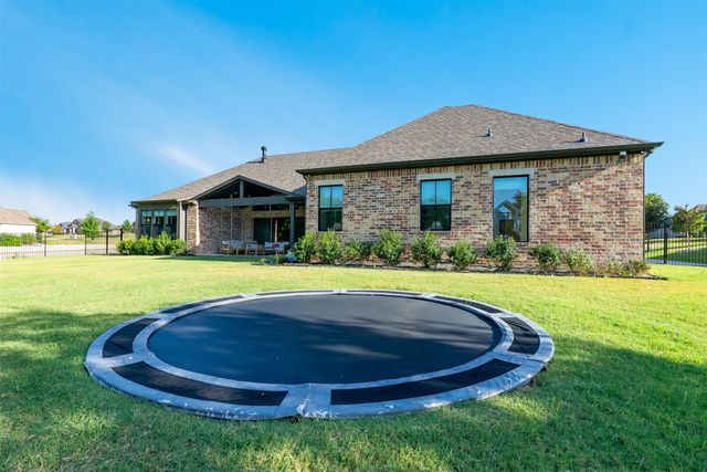 631 San Saba W, Midlothian, TX 76065
