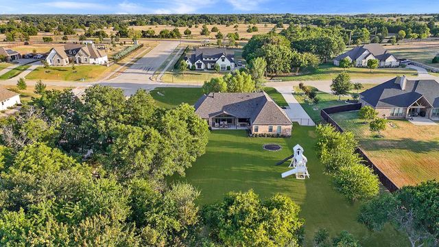 631 San Saba W, Midlothian, TX 76065
