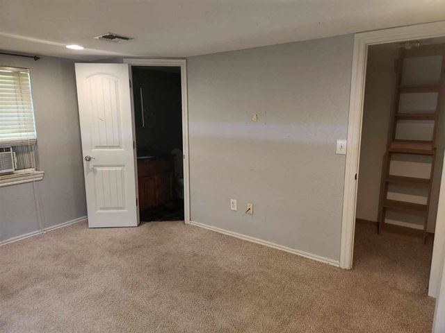 701 W D Ave, Cache, OK 73527