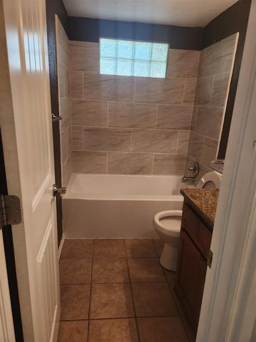 701 W D Ave, Cache, OK 73527