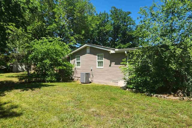 701 W D Ave, Cache, OK 73527
