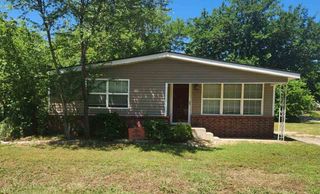 701 W D Ave, Cache, OK 73527