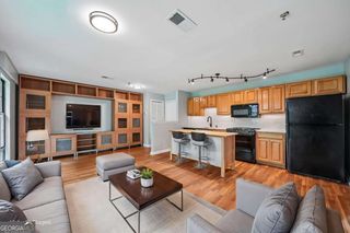 317 8th Street NE 7, Atlanta, GA 30309