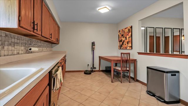 10985 S 84th Avenue 3B, Palos Hills, IL 60465