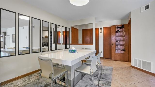 10985 S 84th Avenue 3B, Palos Hills, IL 60465