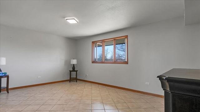 10985 S 84th Avenue 3B, Palos Hills, IL 60465