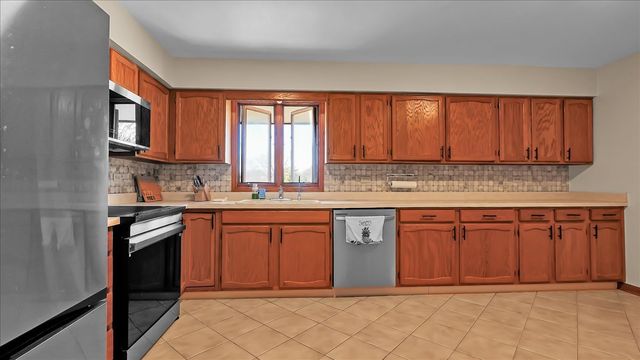 10985 S 84th Avenue 3B, Palos Hills, IL 60465