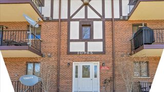 10985 S 84th Avenue 3B, Palos Hills, IL 60465