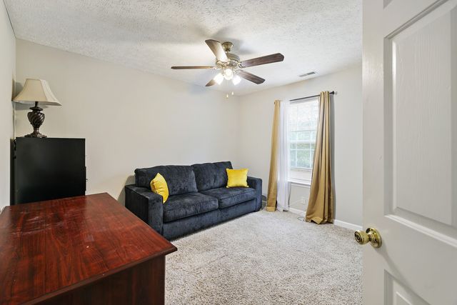 1021 Chateau Valley Ct, Nashville, TN 37207