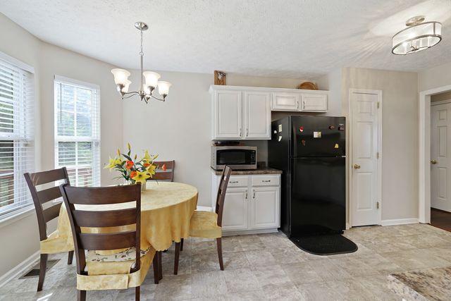 1021 Chateau Valley Ct, Nashville, TN 37207