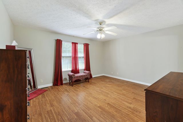 1021 Chateau Valley Ct, Nashville, TN 37207