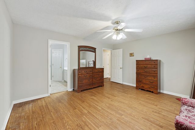 1021 Chateau Valley Ct, Nashville, TN 37207