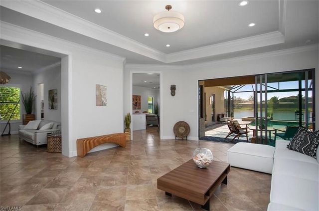 3910 Glacier CT, Naples, FL 34119