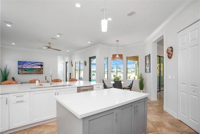 3910 Glacier CT, Naples, FL 34119