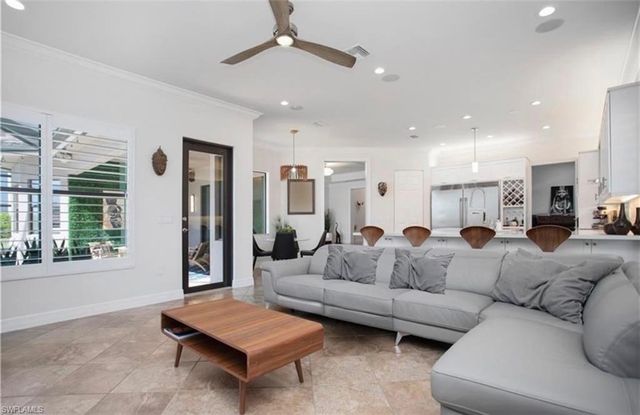 3910 Glacier CT, Naples, FL 34119