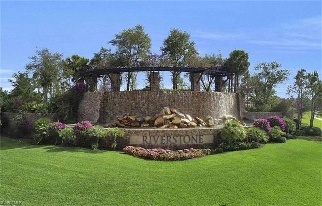 3910 Glacier CT, Naples, FL 34119