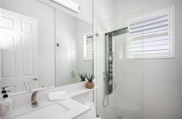 3910 Glacier CT, Naples, FL 34119