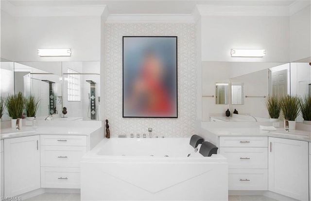 3910 Glacier CT, Naples, FL 34119