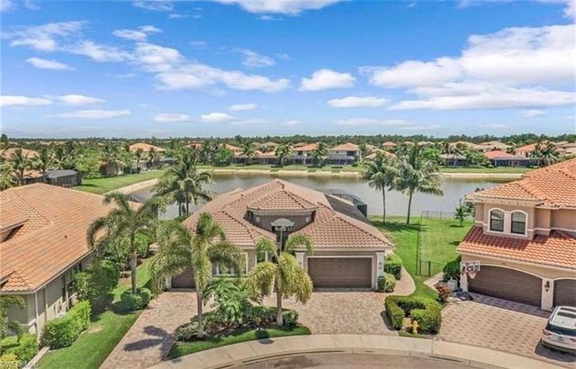 3910 Glacier CT, Naples, FL 34119