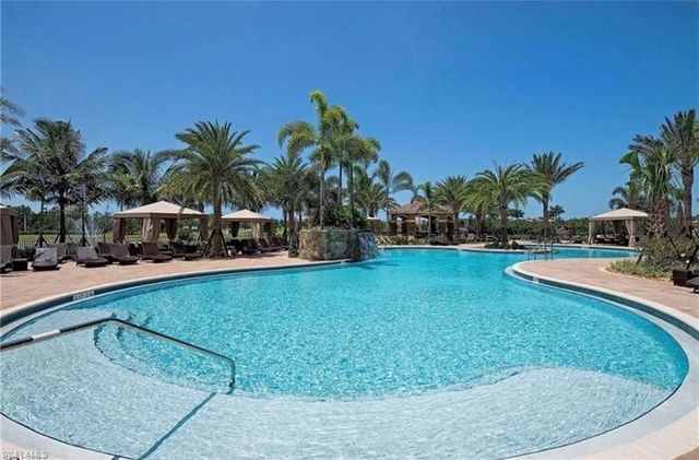 3910 Glacier CT, Naples, FL 34119