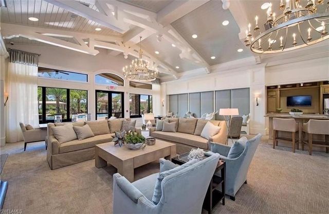 3910 Glacier CT, Naples, FL 34119
