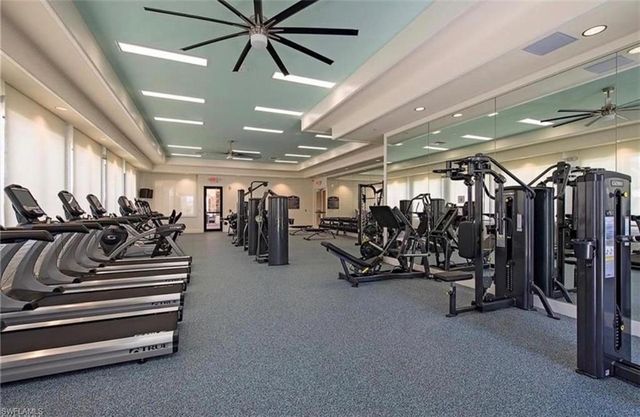 3910 Glacier CT, Naples, FL 34119