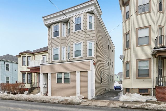 1048 Saratoga St 3, Boston, MA 02128