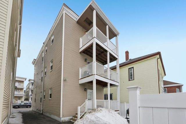 1048 Saratoga St 3, Boston, MA 02128