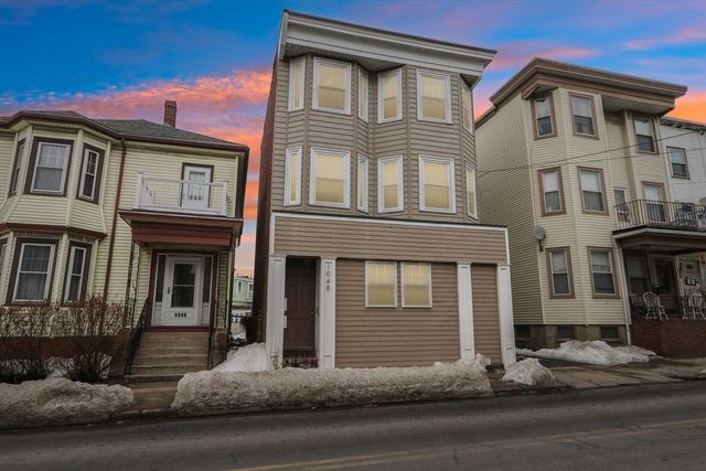 1048 Saratoga St 3, Boston, MA 02128