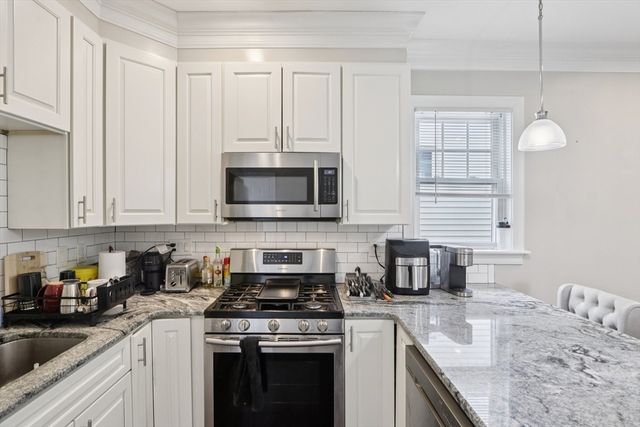 1048 Saratoga St 3, Boston, MA 02128