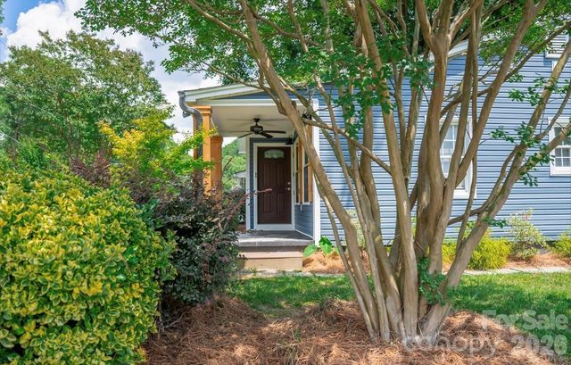 1215 W Fourth Avenue, Gastonia, NC 28052