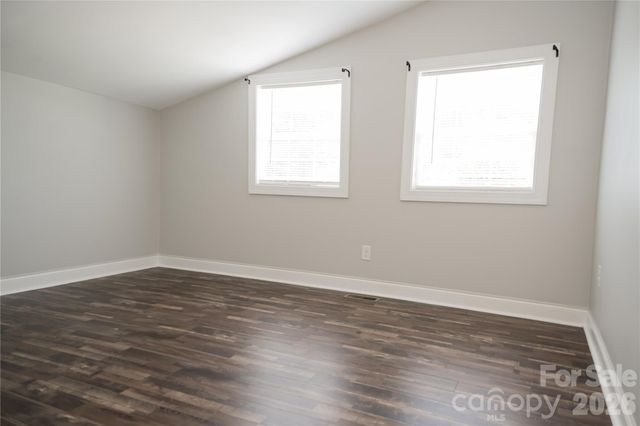 1215 W Fourth Avenue, Gastonia, NC 28052