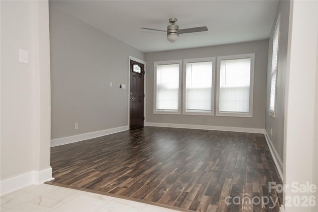 1215 W Fourth Avenue, Gastonia, NC 28052