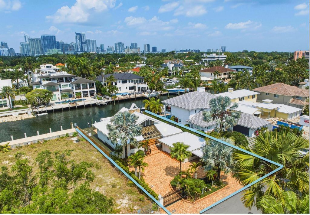449 Bontona Avenue, Fort Lauderdale, FL 33301