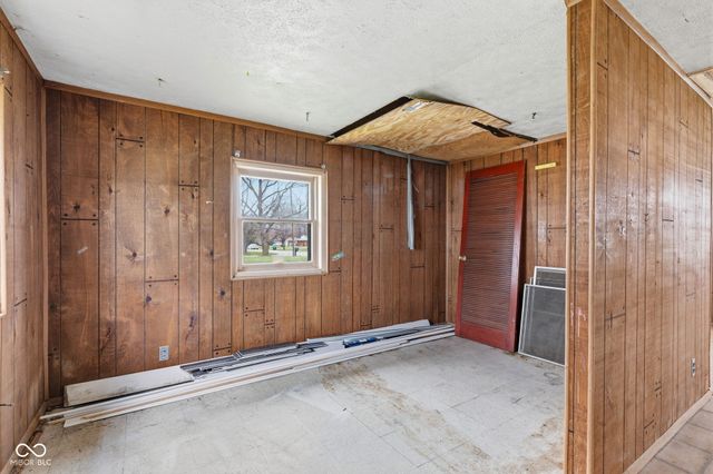 7974 W 300 N, Greenfield, IN 46140