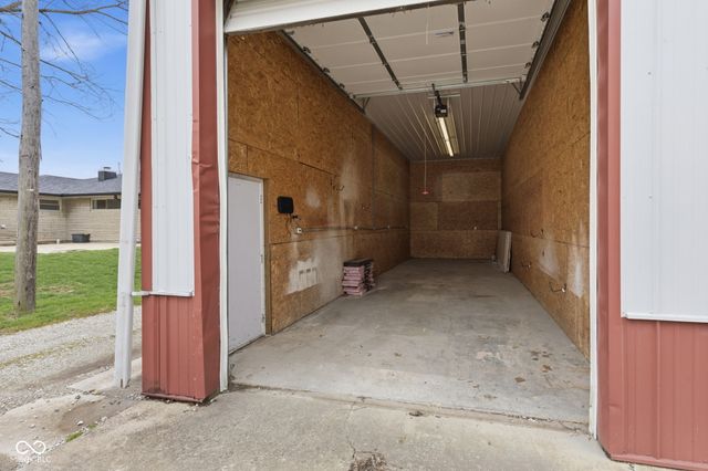 7974 W 300 N, Greenfield, IN 46140