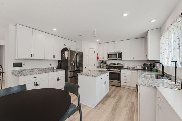 1017 Queen Bee Place, Grove City, OH 43123
