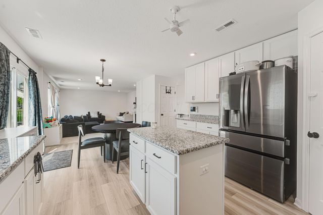 1017 Queen Bee Place, Grove City, OH 43123
